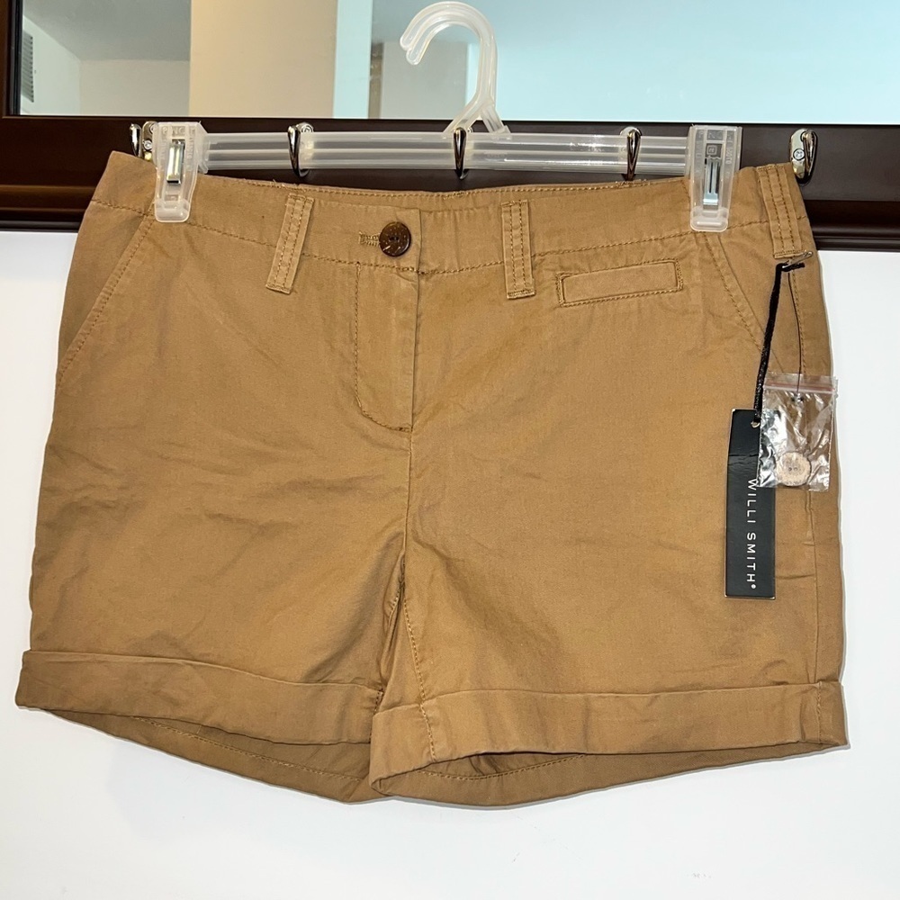 NWT Willi Smith Ladies Dark Tan Shorts Size 8